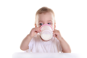 Copy of healthy_baby_drinking_milk