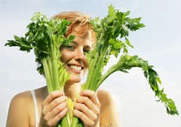 girl_with_celery